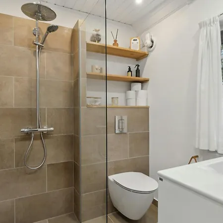 بيت للعطل Forest House Near Ahl إيبلتوفت